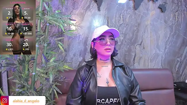 Snapshot of Alahia_Dangelo chatting on 11/20/25, 05:34 Alahia Dangelo online show from 11/20/25, 05:34