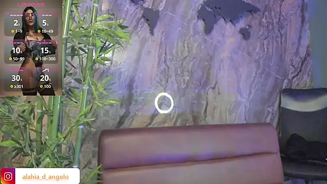 Snapshot of Alahia_Dangelo chatting on 11/22/25, 05:28 Alahia Dangelo online show from 11/22/25, 05:28