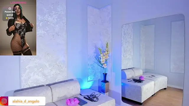 Alahia Dangelo online show from 07/18/26, 05:39
