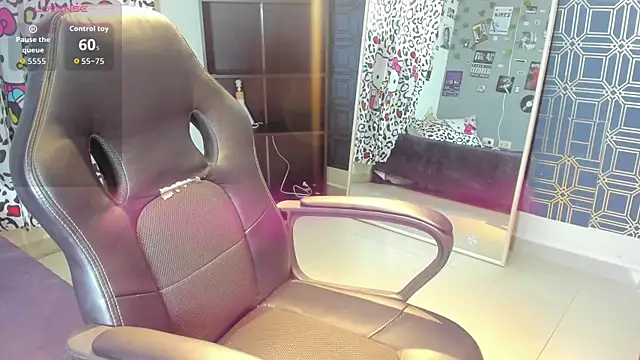  maria foxx  online show from 11/17/25, 06:35