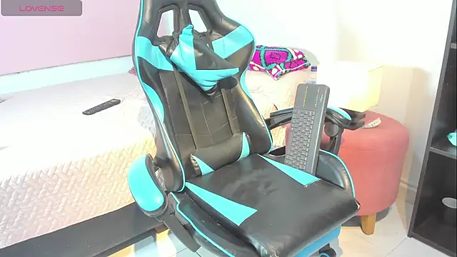  maria foxx  online show from 06/04/26, 12:33
