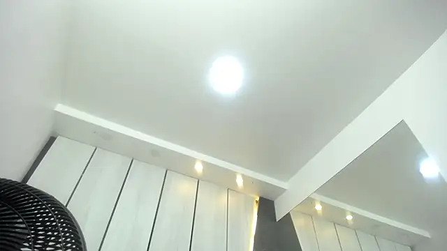 shanon hughes  online show from 10/22/25, 03:29