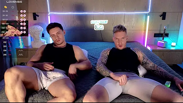 Snapshot of Justin_Hardy chatting on 10/31/25, 09:16 Justin Hardy online show from 10/31/25, 09:16