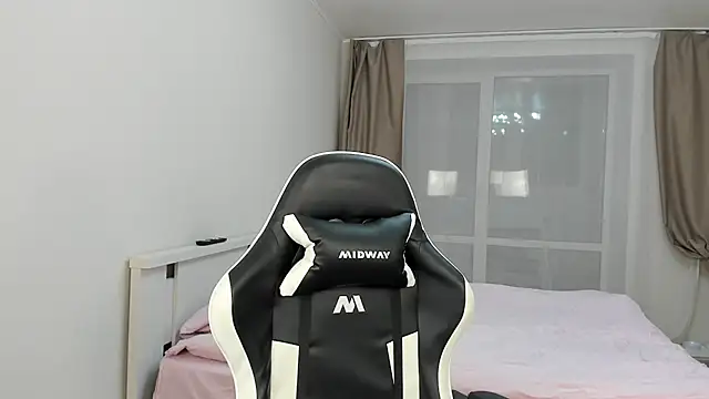 endlesssoffi online show from 12/23/24, 07:09