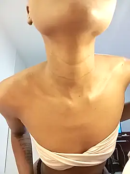 Snapshot of KarlaBelluci chatting on 01/31/25, 11:35 KarlaBelluci online show from 01/31/25, 11:35