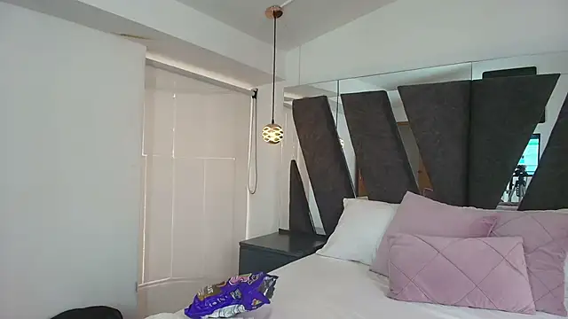 Milkdulce1 online show from 11/09/25, 12:47