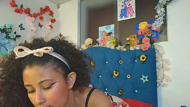 Snapshot of Milkdulce1 chatting on 07/14/26, 01:39 Milkdulce1 online show from 07/14/26, 01:39