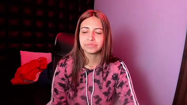 Snapshot of Tammy_Blackk chatting on 09/15/25, 03:39 Tammy Blackk online show from 09/15/25, 03:39