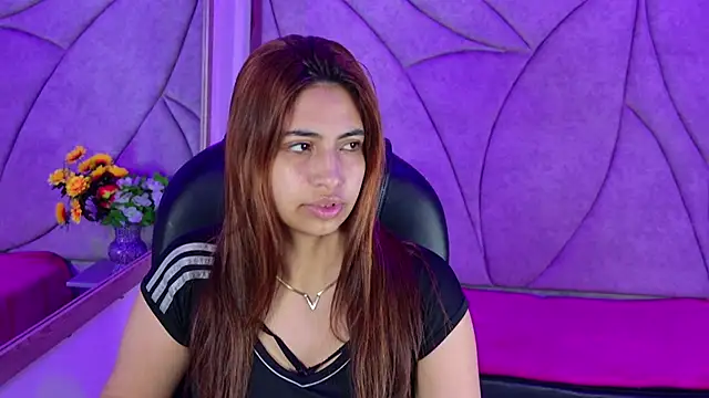 Snapshot of Tammy_Blackk chatting on 10/19/25, 03:18 Tammy Blackk online show from 10/19/25, 03:18