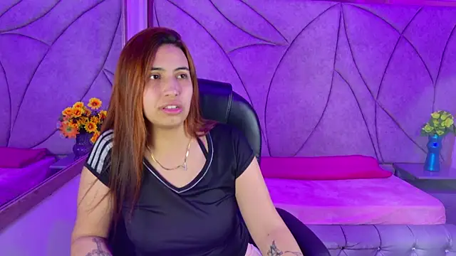 Snapshot of Tammy_Blackk chatting on 10/28/25, 04:49 Tammy Blackk online show from 10/28/25, 04:49