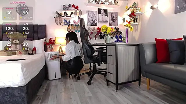 Carlajohnson online show from 09/27/25, 12:59