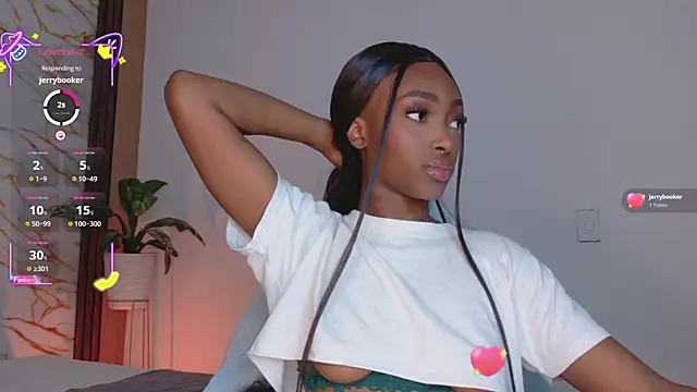 ahvi ebony online show from 06/10/26, 02:05