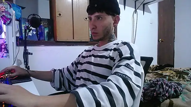 esjrobles online show from 12/16/24, 02:25