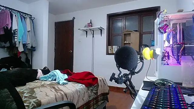 esjrobles online show from 12/28/24, 02:33