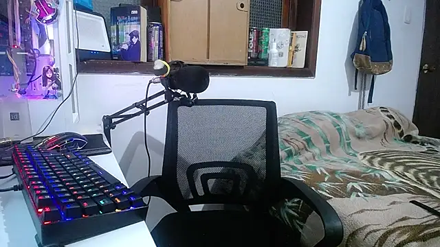 esjrobles online show from 01/28/25, 06:38