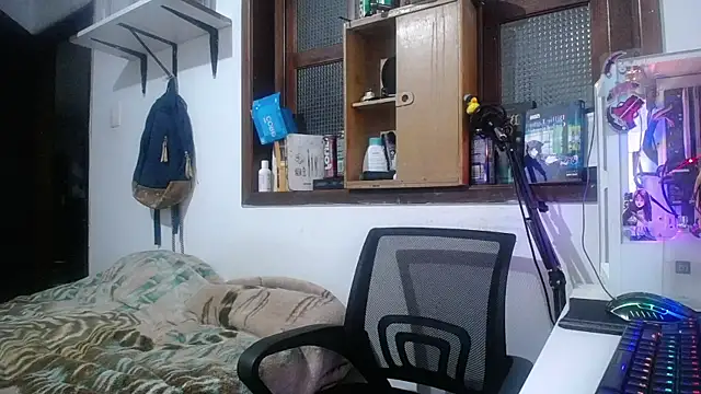 esjrobles online show from 02/28/25, 04:21