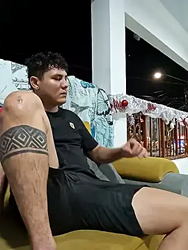 Pink Jazmin online show from 12/18/24, 12:10