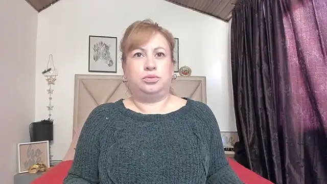 Snapshot of MonyCassius chatting on 12/18/25, 12:22 MonyCassius online show from 12/18/25, 12:22