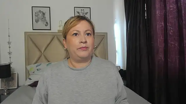 Snapshot of MonyCassius chatting on 05/25/26, 12:00 MonyCassius online show from 05/25/26, 12:00