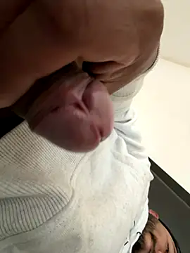 Snapshot of joselo8888 chatting on 12/02/25, 09:10 joselo8888 online show from 12/02/25, 09:10