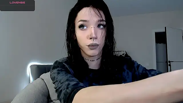 Dasha M online show from 10/18/25, 09:32