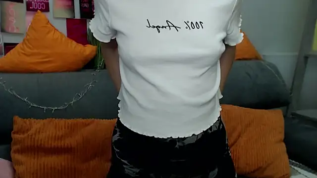 MilanaRoza online show from 10/26/25, 05:52