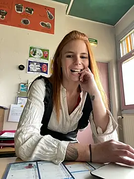 Snapshot of Redhairedteacher chatting on 01/19/25, 12:17 Redhairedteacher online show from 01/19/25, 12:17