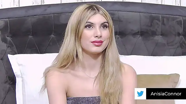 AnisiaConnor online show from 10/03/25, 06:16