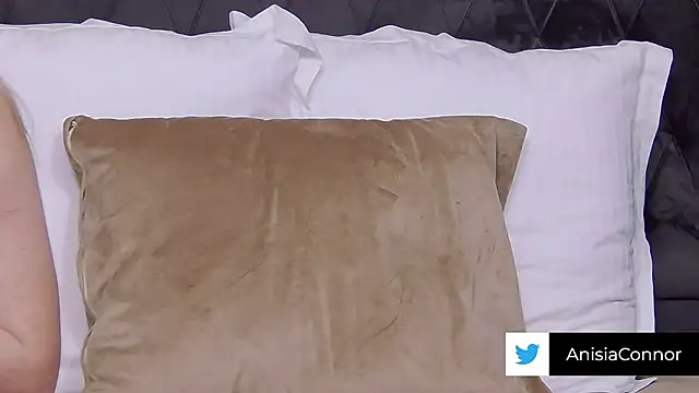 AnisiaConnor online show from 10/05/25, 06:28