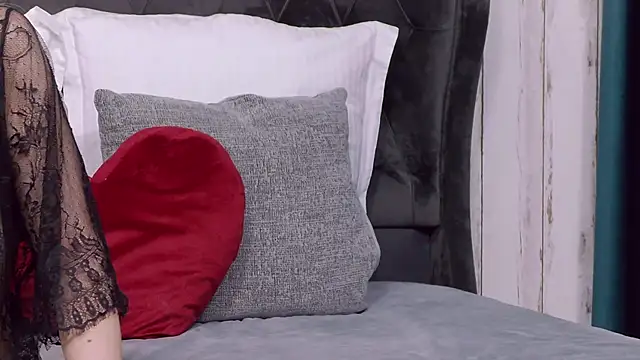 AnisiaConnor online show from 10/26/25, 07:42