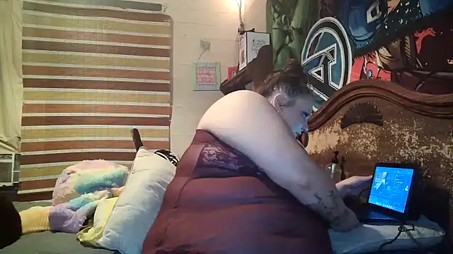 MsWetWetJones online show from 12/30/24, 04:20