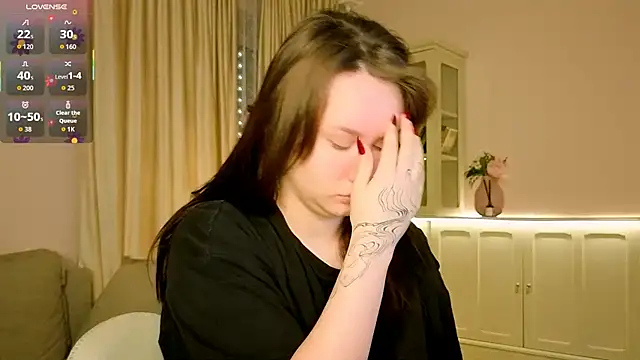 Alisia Mars online show from 12/14/25, 05:13