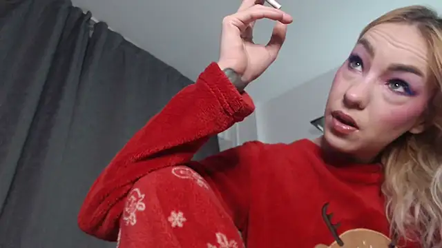 LetsGetMessyBBy online show from 02/21/25, 05:53
