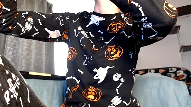 Snapshot of LetsGetMessyBBy chatting on 09/20/25, 01:12 LetsGetMessyBBy online show from 09/20/25, 01:12