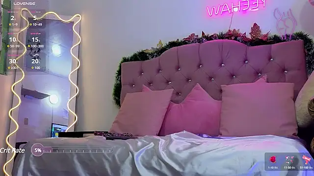 Laylafoxy tay online show from 01/10/25, 10:04