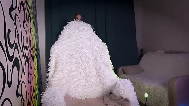 VanessaWayne online show from 10/28/25, 10:12