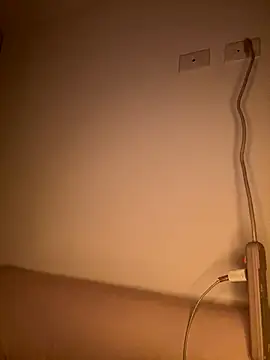 Snapshot of Im_Valen_Cute chatting on 10/09/25, 02:42 Im Valen Cute online show from 10/09/25, 02:42