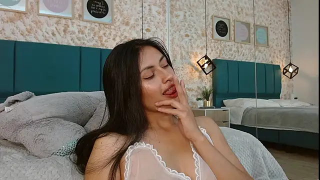 Snapshot of July_gh chatting on 02/15/25, 12:26 July gh online show from 02/15/25, 12:26