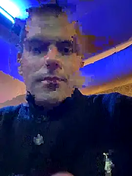 Snapshot of Dan8736 chatting on 10/08/25, 12:08 Dan8736 online show from 10/08/25, 12:08