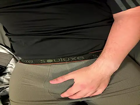 Snapshot of Dan8736 chatting on 10/23/25, 07:56 Dan8736 online show from 10/23/25, 07:56