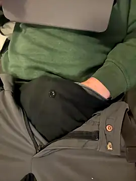 Snapshot of Dan8736 chatting on 11/01/25, 10:34 Dan8736 online show from 11/01/25, 10:34