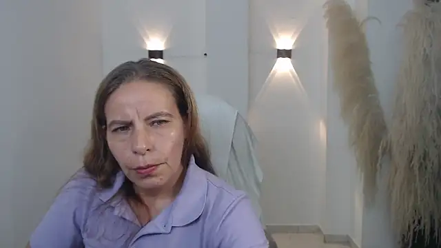 Milf karlye online show from 12/17/25, 02:50