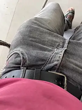 Snapshot of deshi_boybig chatting on 11/01/25, 09:33 deshi boybig online show from 11/01/25, 09:33