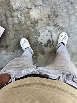 Snapshot of deshi_boybig chatting on 12/19/25, 07:59 deshi boybig online show from 12/19/25, 07:59