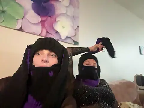 littleserina online show from 09/12/25, 06:13