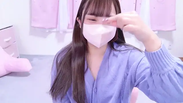 Snapshot of MAIKA_pyon chatting on 11/06/25, 07:48 MAIKA pyon online show from 11/06/25, 07:48