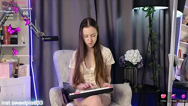 Anal Girl  online show from 05/11/26, 07:00