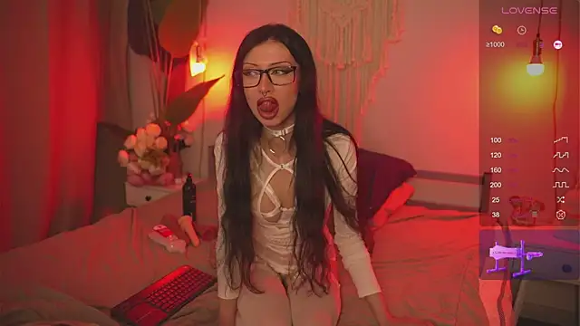 Devilsss toy online show from 03/03/25, 03:09