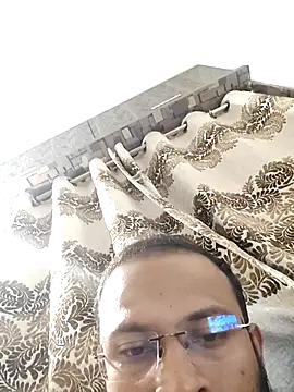 Snapshot of Punekarmanoj97 chatting on 05/26/26, 05:42 Punekarmanoj97 online show from 05/26/26, 05:42