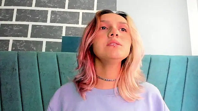 Alterego1   online show from 10/02/25, 11:50